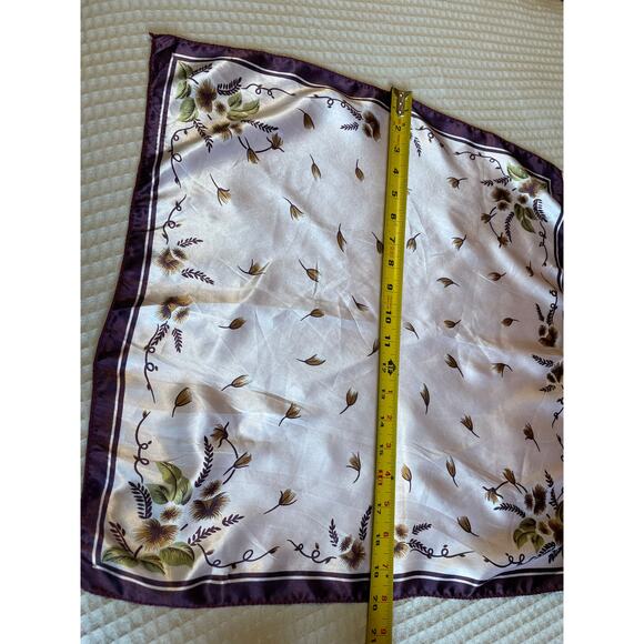 VTG Silky Cottage Core Floral Purple & White Square Neck Scarf - Picture 5 of 11
